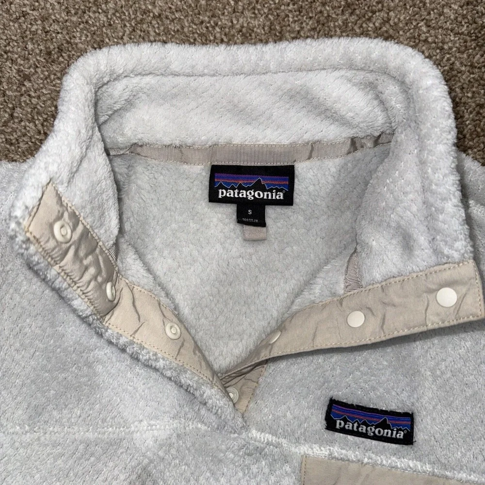 PATAGONIA Women's Re-Tool 1/4 Snap-T Pullover Fleece Off White Grey Size Small - Picture 4 of 6